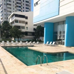 Apartamento Vacacional en Cartagena Con Piscina y Vista al Mar